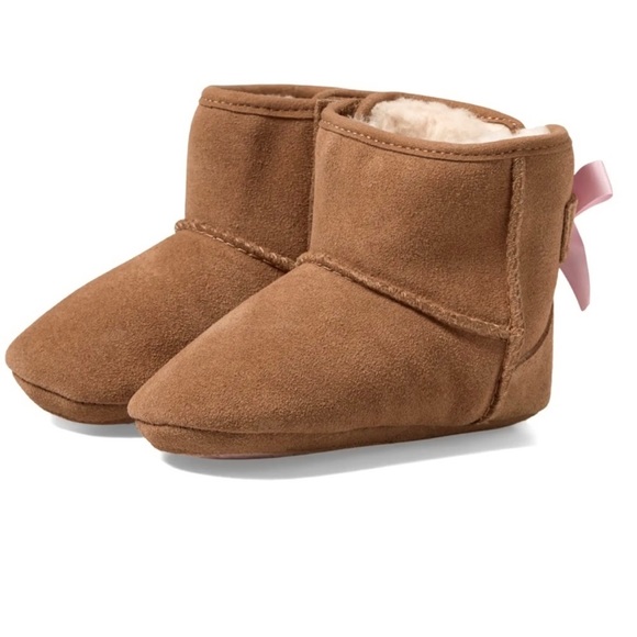 UGG Jesse Bow Crib Shoes•Infant Size 2-3•Ugg Chestnut Suede Lined with Shearling - Picture 4 of 12